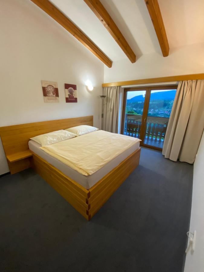 Selsky Dvur Perstejn Hotel ภายนอก รูปภาพ