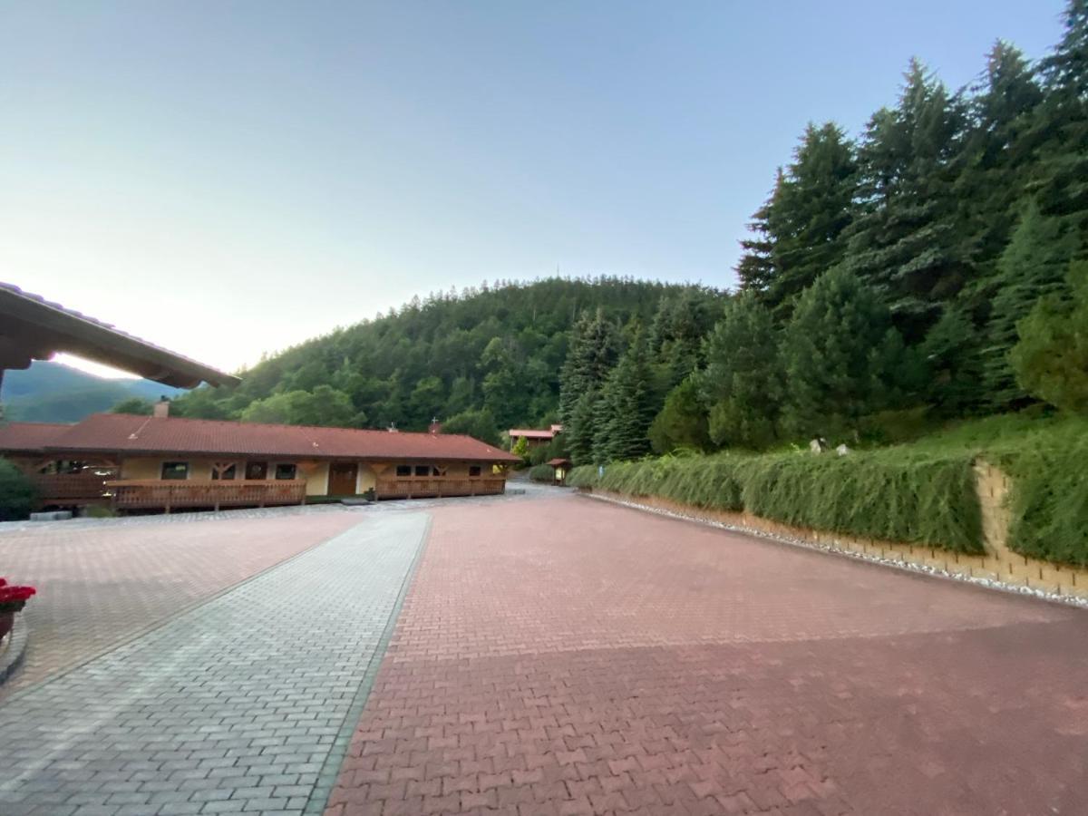 Selsky Dvur Perstejn Hotel ภายนอก รูปภาพ