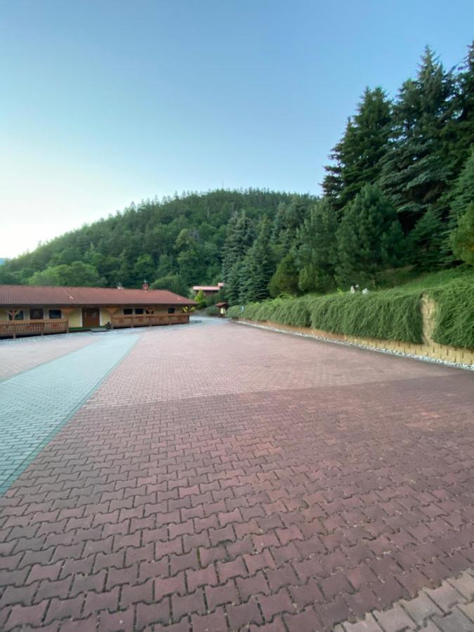 Selsky Dvur Perstejn Hotel ภายนอก รูปภาพ